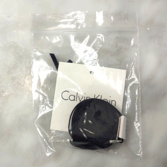 Calvin Klein Strapless Black Push-Up Bra 32C - Picture 7 of 9